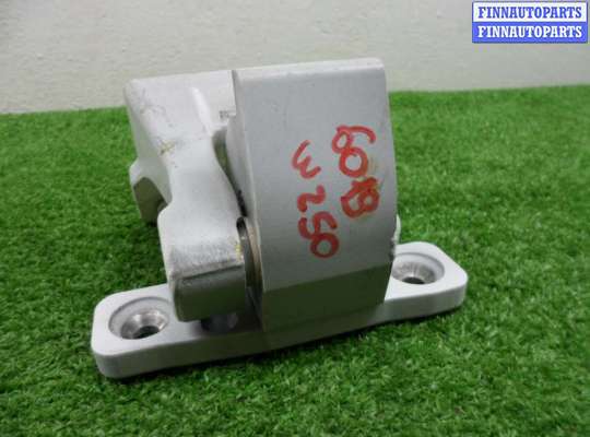 купить Петля двери задняя на Mercedes C-klasse (W205)Рестайлинг 2018 - 2021