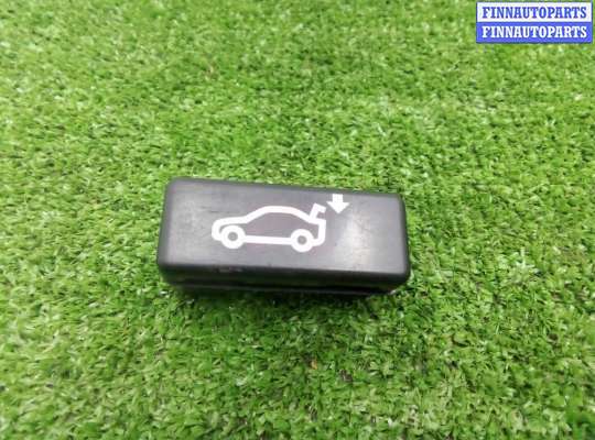 купить Кнопка открытия багажной двери на BMW X5 E70 рестайлинг 2010 - 2013