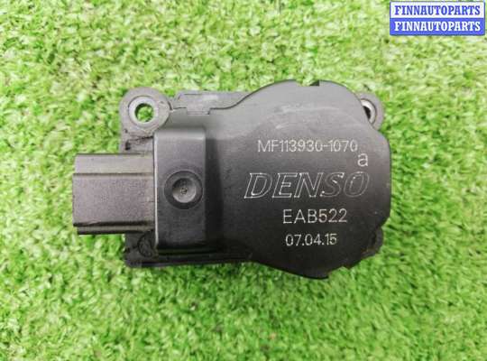 Моторчик заслонки печки LRN3238 на Land Rover Discovery IV (LA) рестайлинг 2013 - 2016