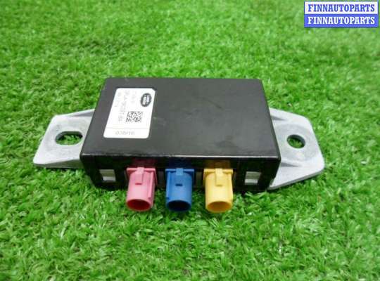 Блок усилителя антенны JR92067 на Jaguar XE (X760) 2015 - 2019