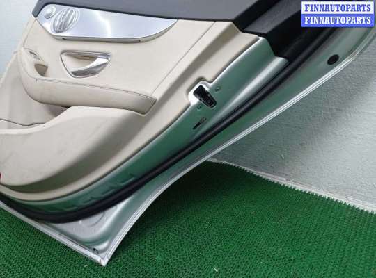 Замок боковой двери на Mercedes-Benz C (W205)