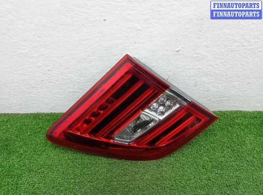 Фонарь крышки багажника на Mercedes-Benz ML / GLE (W166)