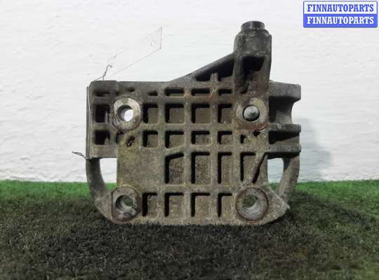 купить Кронштейн генератора на Audi Q7 (4LB) рестайлинг 2009 - 2015