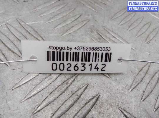 купить Кнопка открытия багажной двери на Mercedes C-klasse (W205)Рестайлинг 2018 - 2021