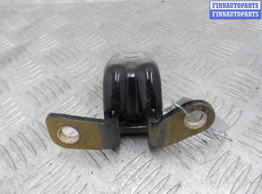Петля двери на Chevrolet Cruze II (J400)