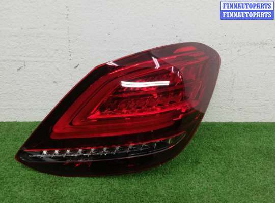 Фонарь крыла правый MB1577295 на Mercedes C-klasse (W205)Рестайлинг 2018 - 2021