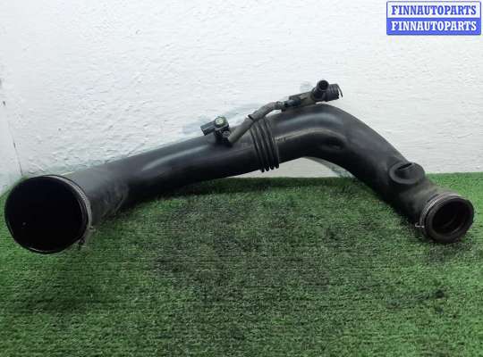 Воздухозаборник на Mercedes-Benz C (W204)