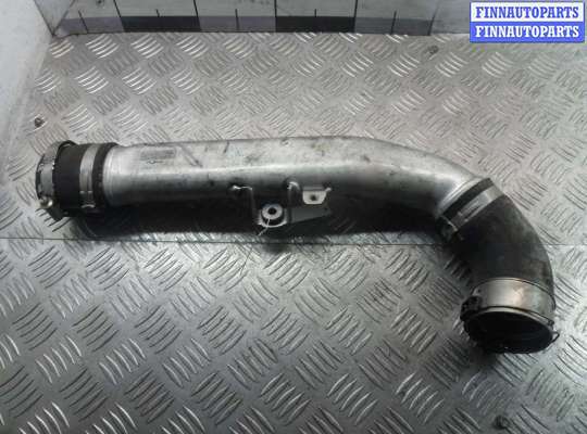Патрубок интеркулера MB1277924 на Mercedes C-Klasse (W205) 2014 - 2018
