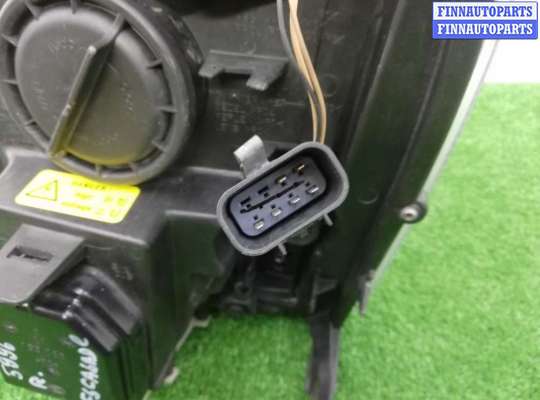 купить Фара правая на Cadillac Escalade III 2006 - 2014 (GMT900)