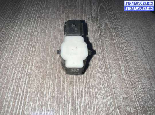 Датчик парктроника CD73822 на Cadillac Escalade IV 2014 - 2020 (GMT 1XX)