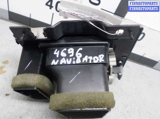 Дефлектор обдува салона на Lincoln Navigator II (U228)