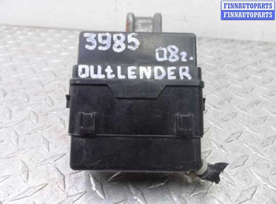 Блок предохранителей PG837585 на Mitsubishi Outlander XL II 2007 - 2009