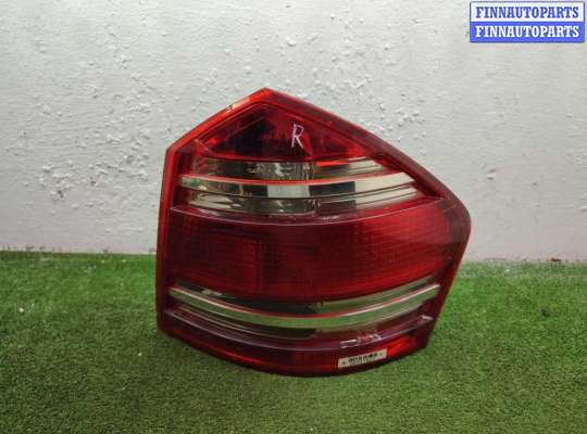 Фонарь крыла правый MB1736766 на Mercedes GL (X164) 2006 - 2009
