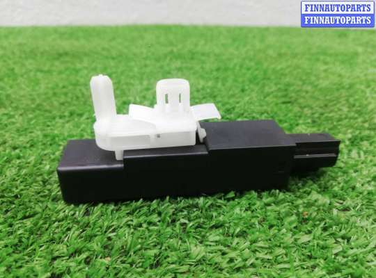 Антенна MZ660057 на Mazda CX9 II (TC) 2016 - 2021