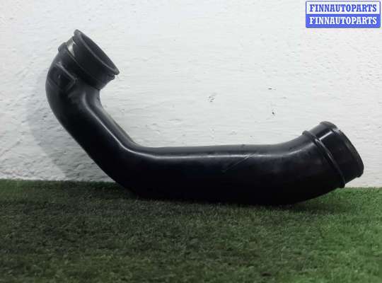 Патрубок интеркулера LRQ6780 на Land Rover Freelander II (FA) 2006 - 2010