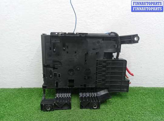 купить Блок предохранителей на Volkswagen Touareg II (7P) 2010 - 2014