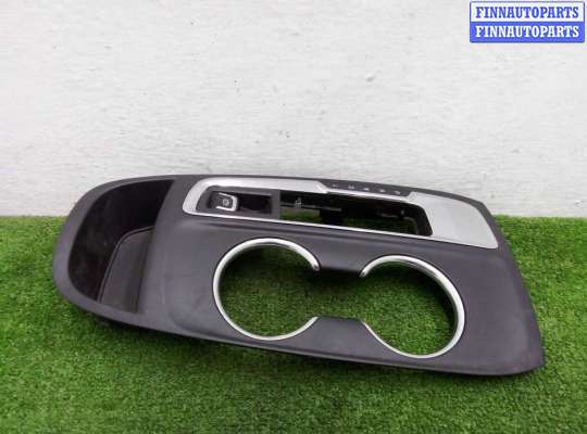 купить Накладка кулисы на Chevrolet Equinox III 2017 - 2021