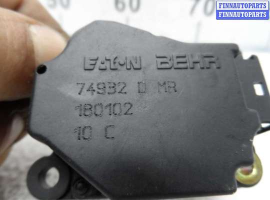 купить Моторчик заслонки печки на Volvo S80 I Рестайлинг(TS,TH) 2003 - 2006