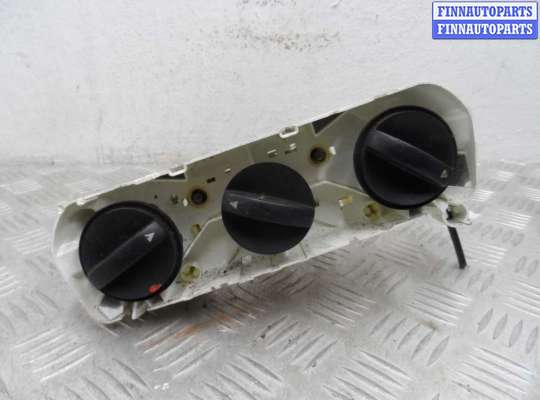 Переключатель отопителя TT632764 на Pontiac Vibe I Рест 2004 - 2008