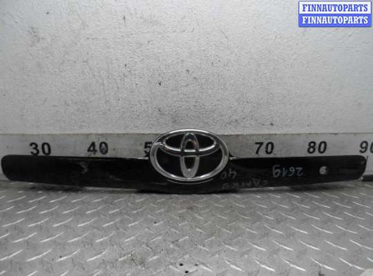Планка подсветки номера на Toyota Camry XV40