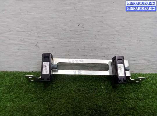 Купить Усилитель антенны на Jaguar XE (X760) 2015 - 2019 Усилитель антенны JR93883 на Jaguar XE (X760) 2015 - 2019