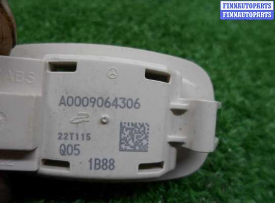 купить Плафон на Mercedes GLC (X253) Рестайлинг 2019 - 2023