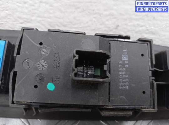 купить Кнопка стеклоподъемника на Buick Encore 2012 - 2016