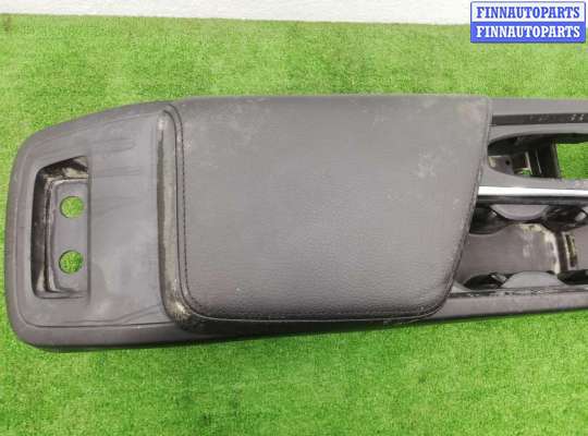 Подлокотник на Volvo XC60 II (UZ)