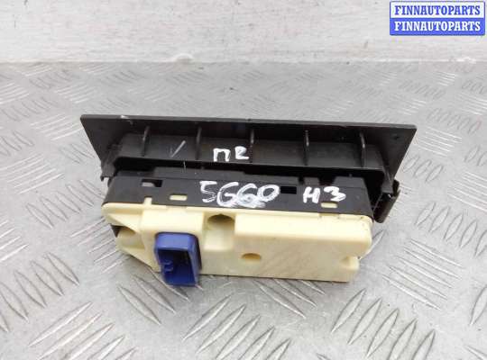 купить Кнопка стеклоподъемника на Hummer H3 2005 - 2010