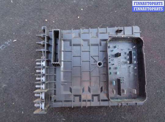 Блок предохранителей VG1765868 на Volkswagen Touran (1T) 2003 - 2006