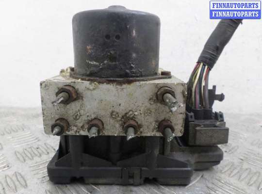 Блок ABS TT961513 на Toyota Sequoia I (K30,K40) 2000 - 2004