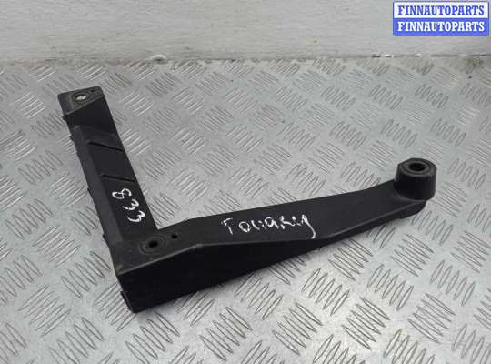 Кронштейн заднего бампера VG1763249 на Volkswagen Touareg I (7L) 2002 - 2006