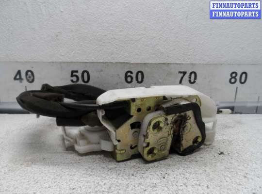 Замок боковой двери на Nissan Pathfinder III (R51)