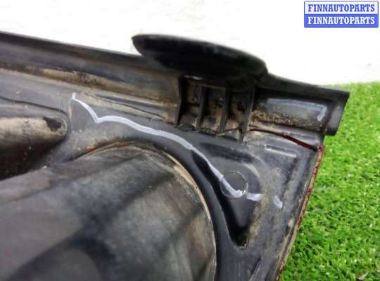 Фонарь крыла правый MT466511 на Mitsubishi L200 IV 2005 - 2015