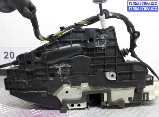 Замок боковой двери на Mercedes-Benz S (W221)