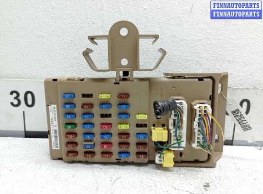 Блок предохранителей SUZ9057 на Subaru Tribeca Рестайлинг (WX) 2007 - 2014