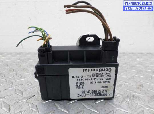 Блок управления топливным насосом MB1052665 на Mercedes C-klasse (W204)Рестайлинг 2011 - 2014