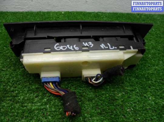 купить Кнопка стеклоподъемника на Hummer H3 2005 - 2010