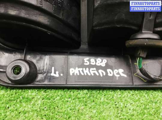 Фонарь задний на Nissan Pathfinder III (R51)