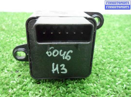 купить Кнопка салона на Hummer H3 2005 - 2010