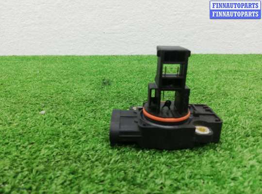 купить Расходомер воздуха (ДМРВ) на Cadillac Escalade III 2006 - 2014 (GMT900)