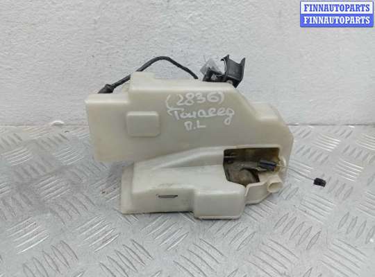 Замок боковой двери на Volkswagen Touareg I (7L)