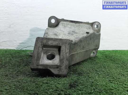 купить Кронштейн двигателя на Land Rover Range Rover Sport (LW,L494) 2013 - 2017