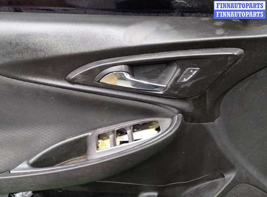 Стекло боковое двери на Chevrolet Malibu IX