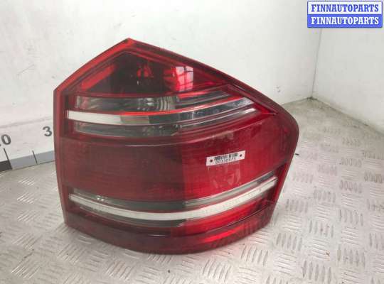 Фонарь крыла правый MB1736767 на Mercedes GL (X164) 2006 - 2009