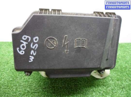 купить Блок предохранителей на Mercedes C-klasse (W205)Рестайлинг 2018 - 2021