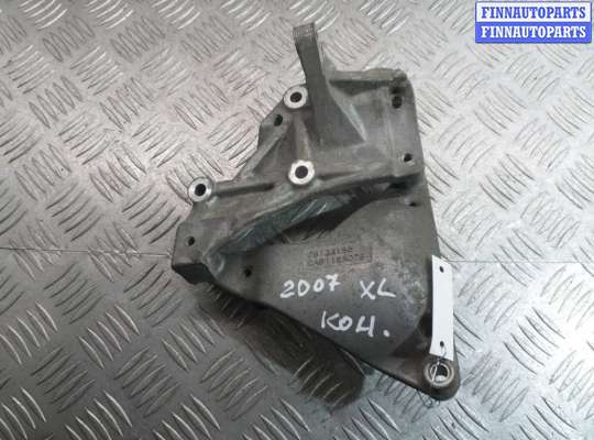 Кронштейн компрессора кондиционера PG838019 на Mitsubishi Outlander XL Рестайлинг II 2010 - 2012