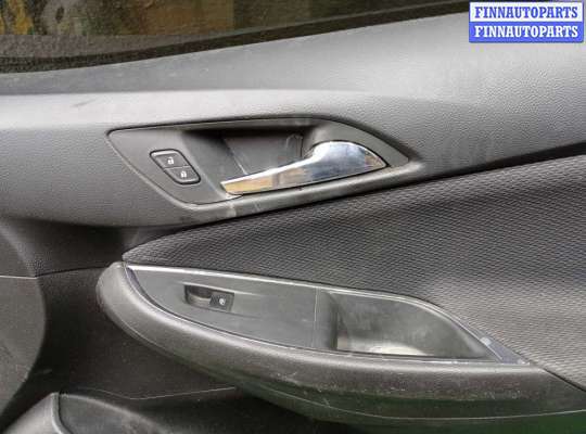 купить Стекло двери передней правой на Chevrolet Cruze (J400) 2015 - наст. время