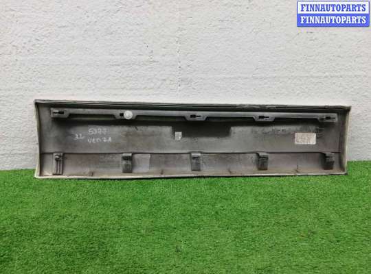 Молдинг на Toyota Venza (GV10)