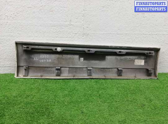 Молдинг на Toyota Venza (GV10)